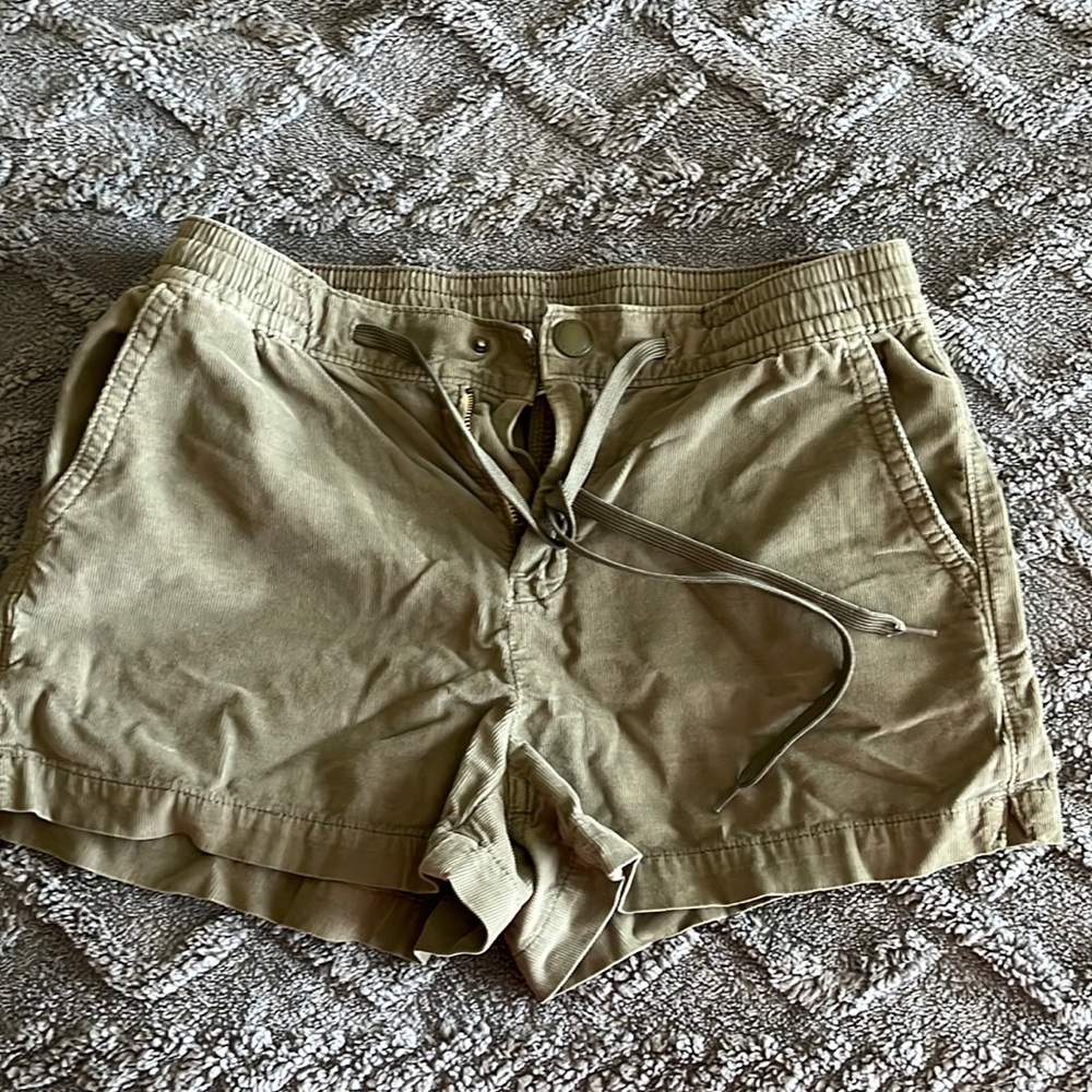 AE shorts